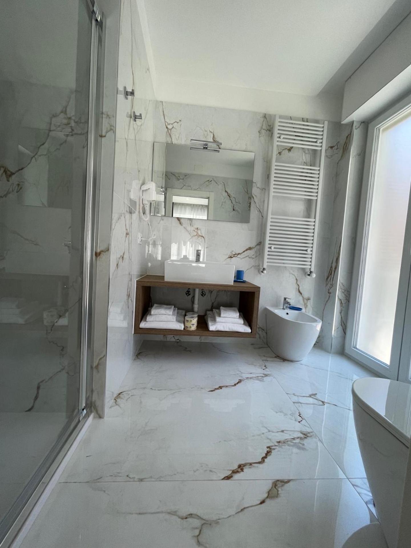 Martini Suite 2 Bari Luaran gambar