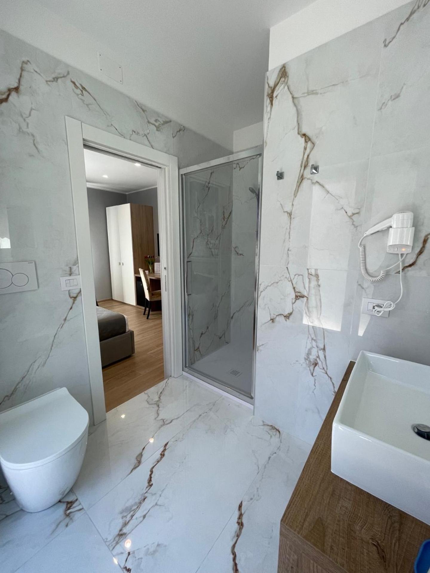 Martini Suite 2 Bari Luaran gambar